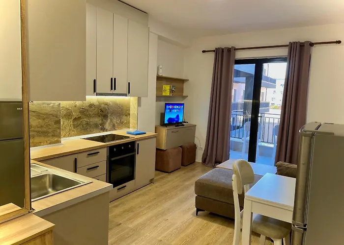 New Bliss Bazaar 地拉那